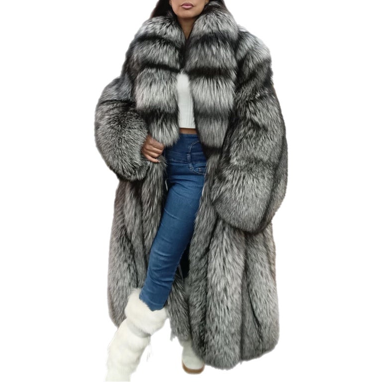 Brand new lightweight saga silver fox fur coat size 18 L ~no duties