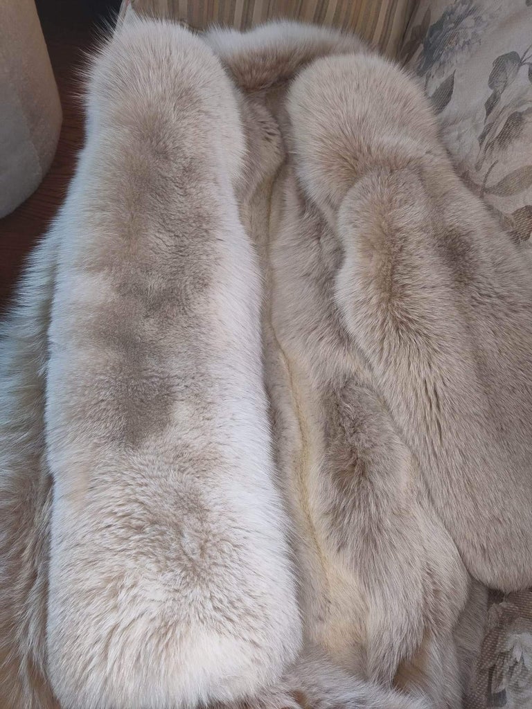 Brand new lightweight saga fox fur coat size 8 ~no duties