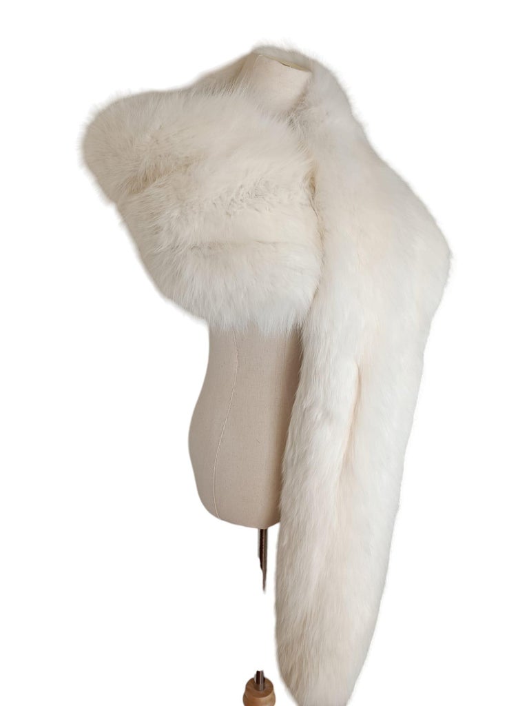 Holt Renfrew White Fox Fur Cape Shrug Stole Boa wedding ~no duties