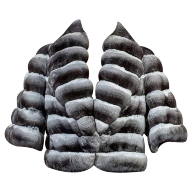 Brand new chinchilla fur coat size M ~no duties