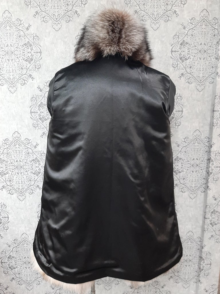 Brand new crystal fox fur coat size 20