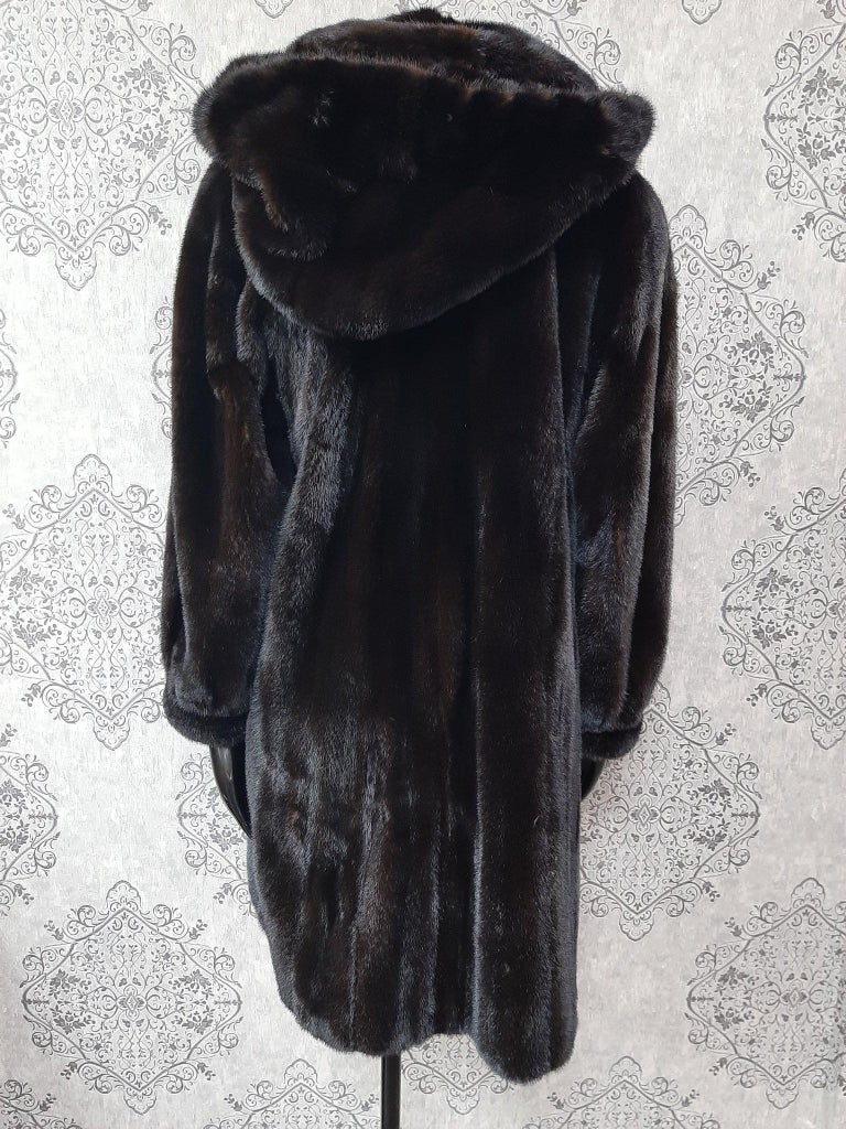 Unused ranch mink fur coat with a hood size 8
