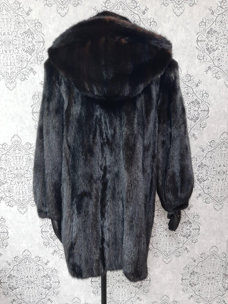Unused ranch mink fur coat with a hood size 10