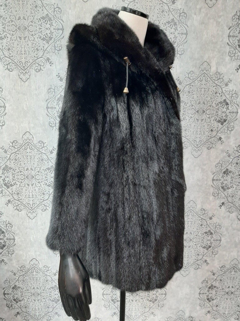 Unused majestic mink fur coat with a hood size 8-10