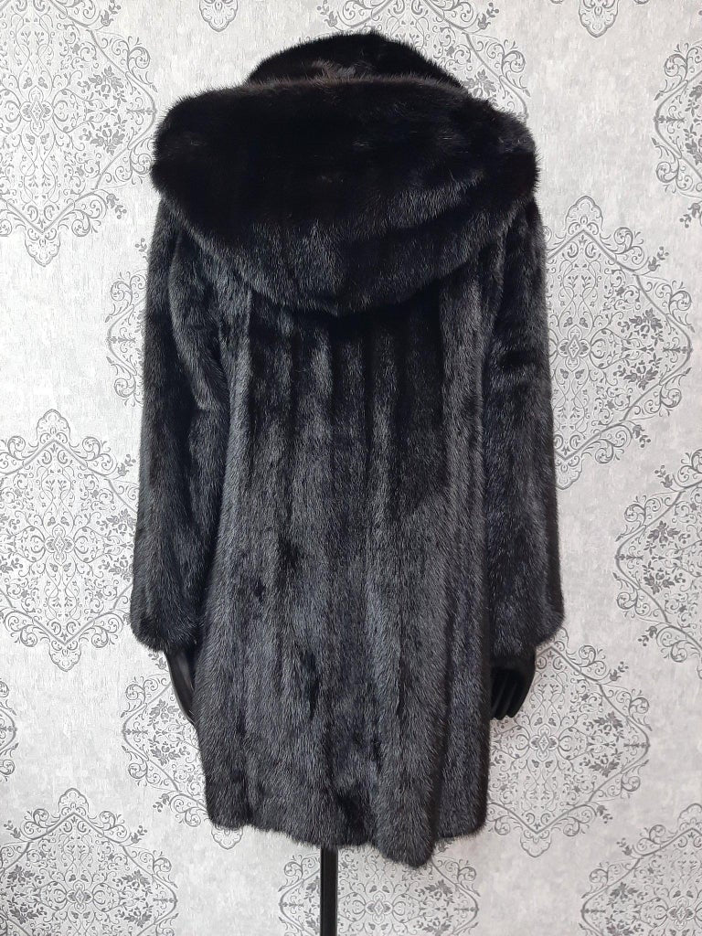 Unused majestic mink fur coat with a hood size 8-10