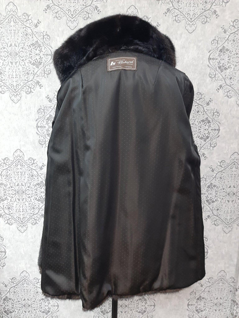 Unused mink fur coat with a hood size 10-12