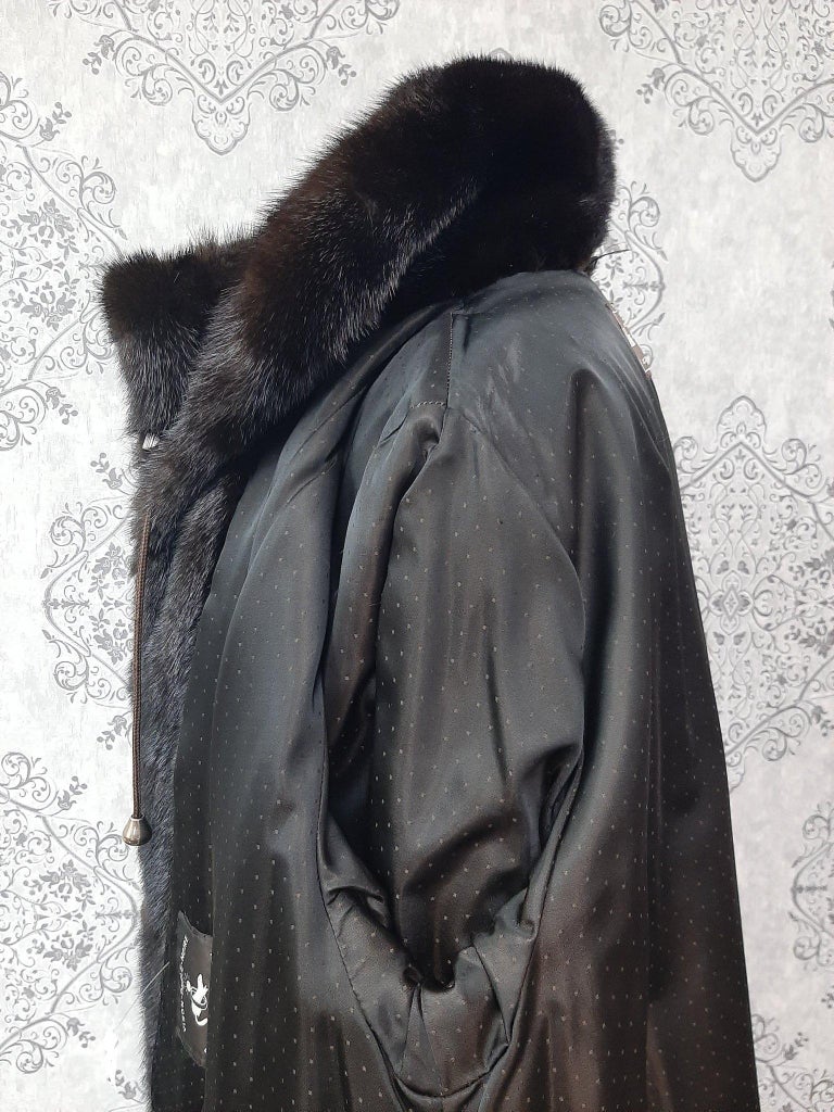 Unused mink fur coat with a hood size 10-12