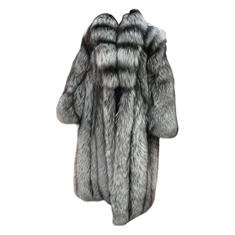 Brand new lightweight saga silver fox fur coat size 18 L ~no duties