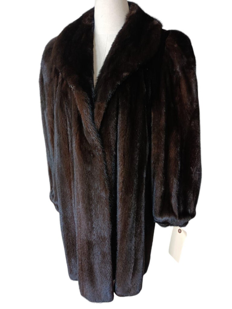 Holt Renfrew Mink Fur Coat (Size 14-L) ~no duties