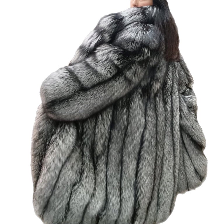 Brand new lightweight saga silver fox fur coat size 18 L ~no duties