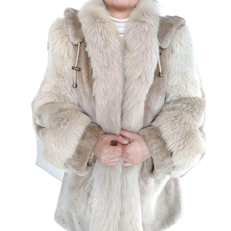 Sheared Beaver Fur Coat with Fur Trim (Size 8-M) ~no duties