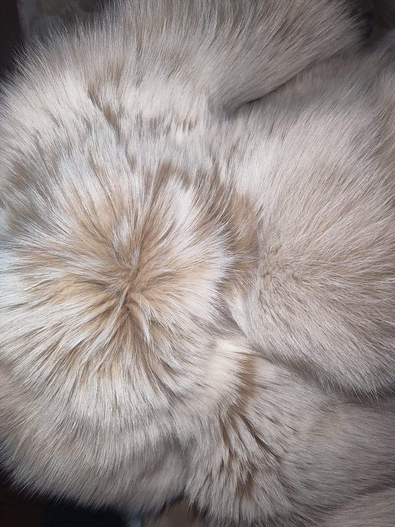 Brand new lightweight saga fox fur coat size 8 ~no duties