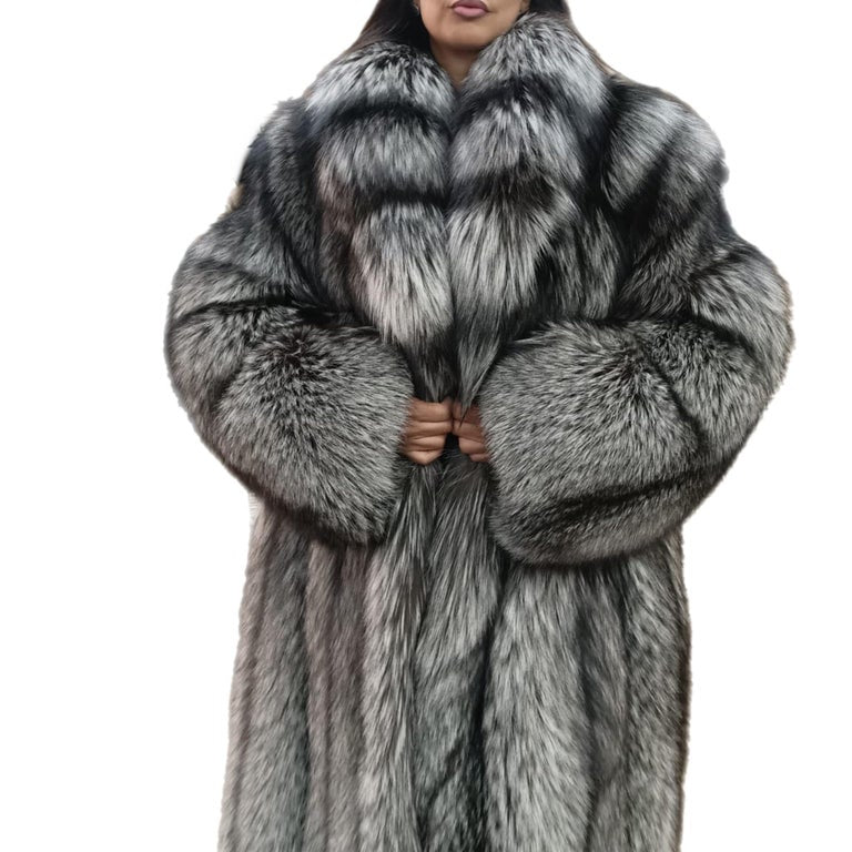 Brand new lightweight saga silver fox fur coat size 18 L ~no duties