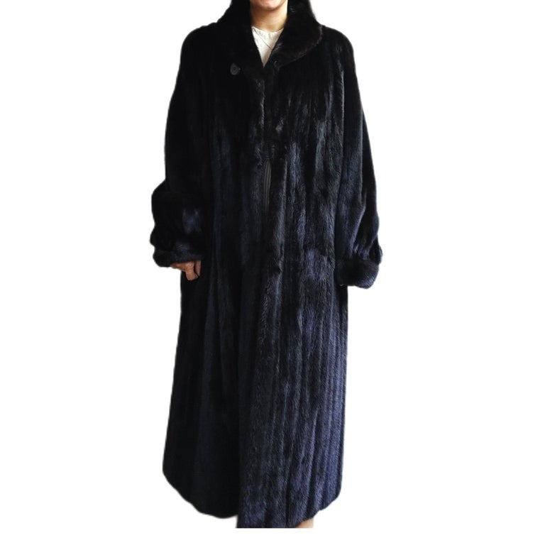 Brand new Carolina Herrera Female Black Mink Fur Coat (Size 16-L)