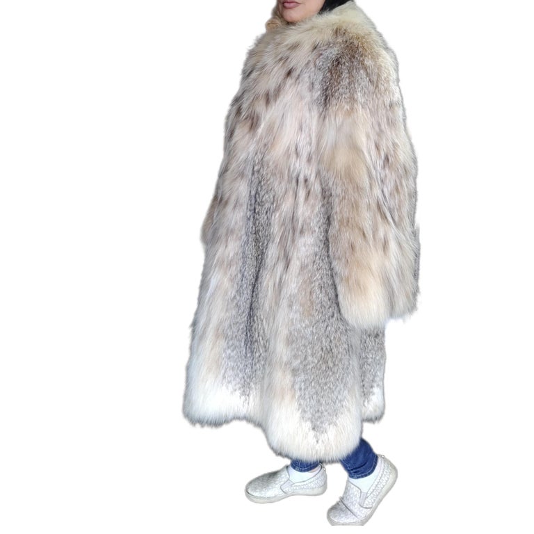 Brand new lightweight lynx fur coat size 18-24 XL ~no duties