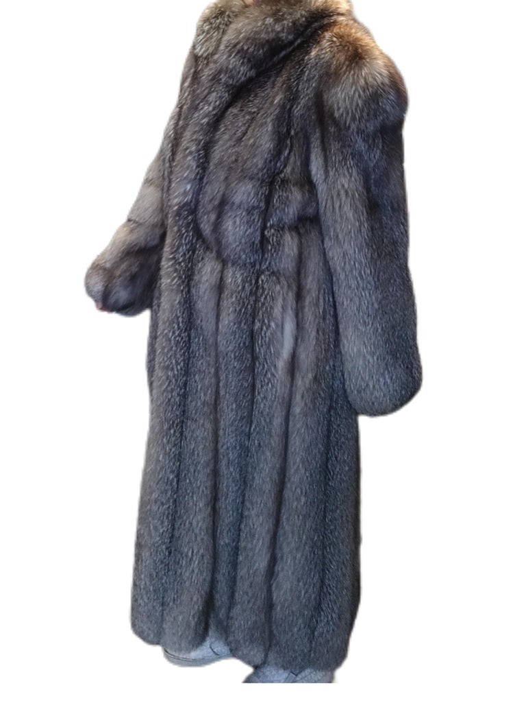 Beautiful Indigo Silver Fox Fur Coat (size 8/S) ~no duties