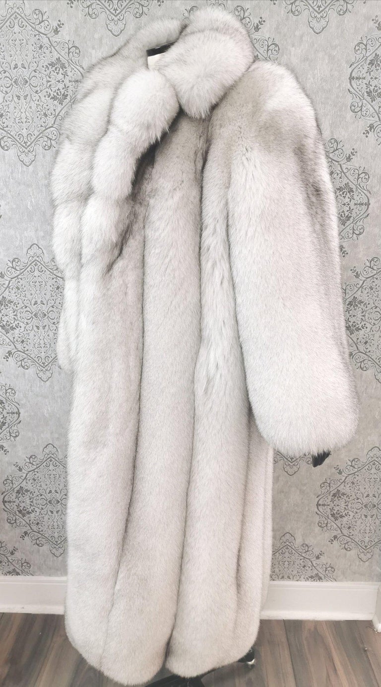 Brand new blue fox fur coat size 16 ~no duties
