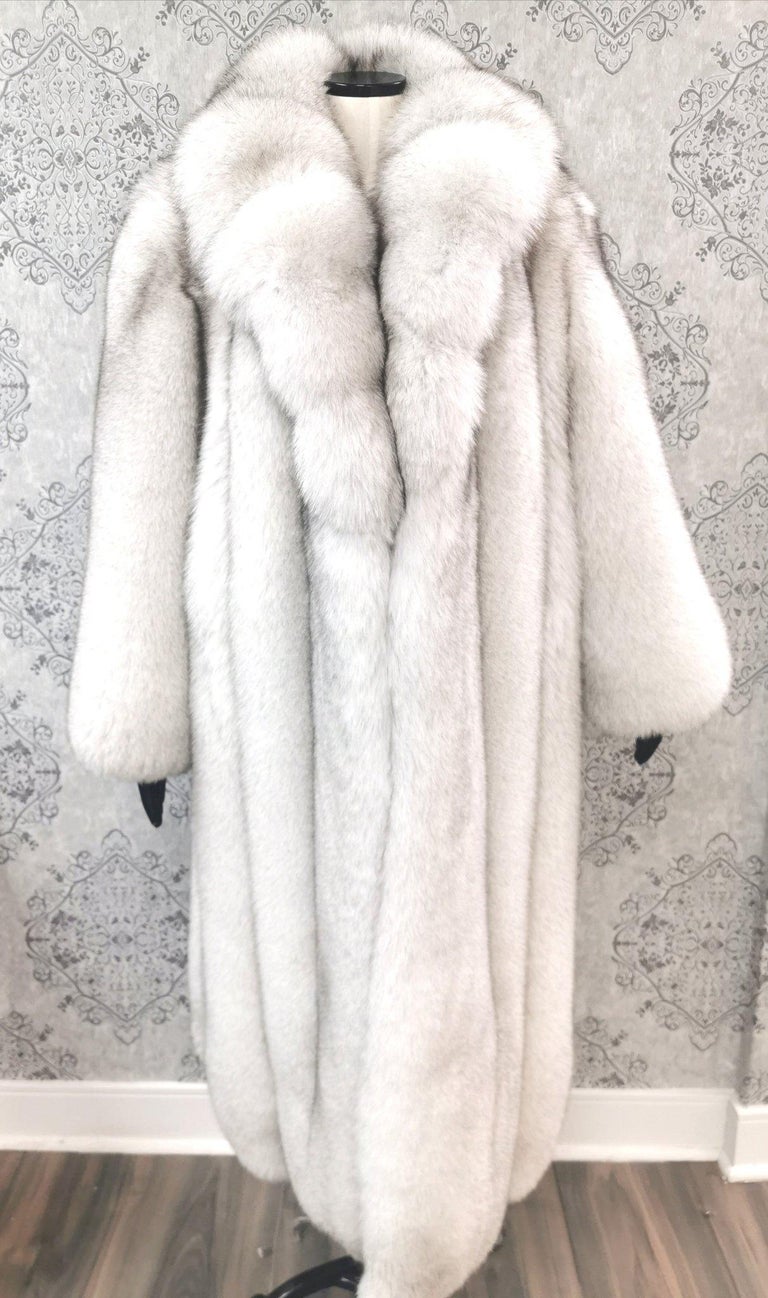 Brand new blue fox fur coat size 16 ~no duties