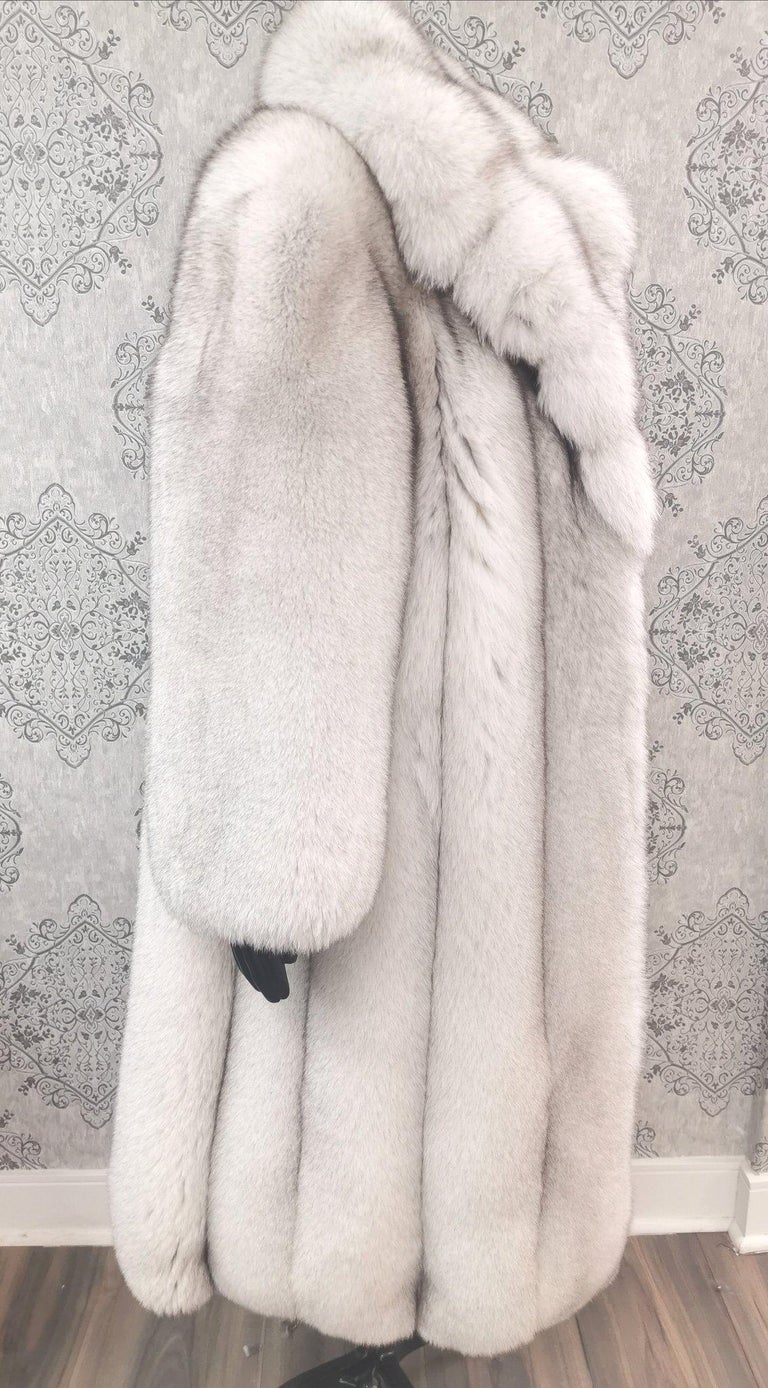 Brand new blue fox fur coat size 16 ~no duties