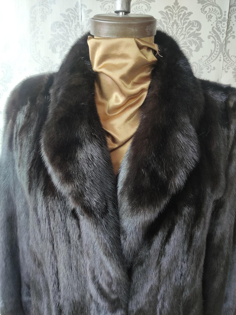 Brand new Carolina Herrera Female Black Mink Fur Coat (Size 16-L)