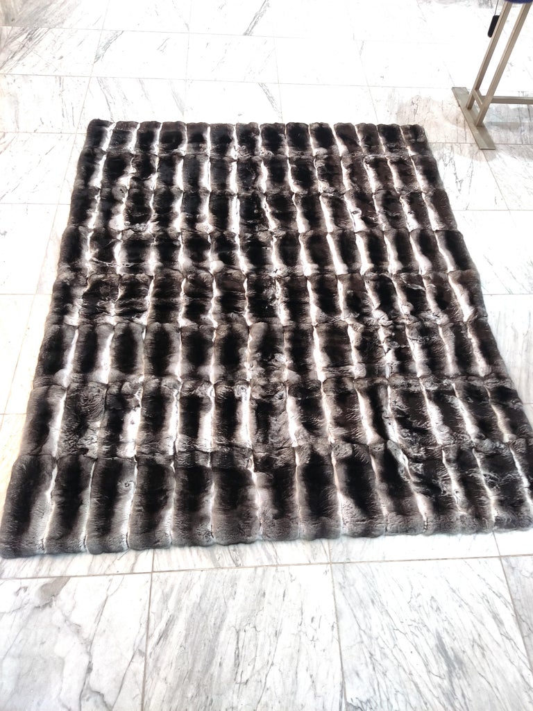 Chinchilla Fur Blanket (Queen Size 75X60") 165, 000$ tags Loro Piana ~no duties