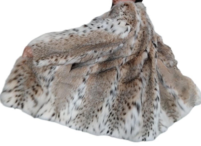 Brand new lightweight lynx fur coat size 14 L ~no duties