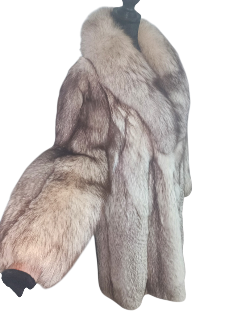 Perfect unused Norwegian fox fur coat 8/S~no duties
