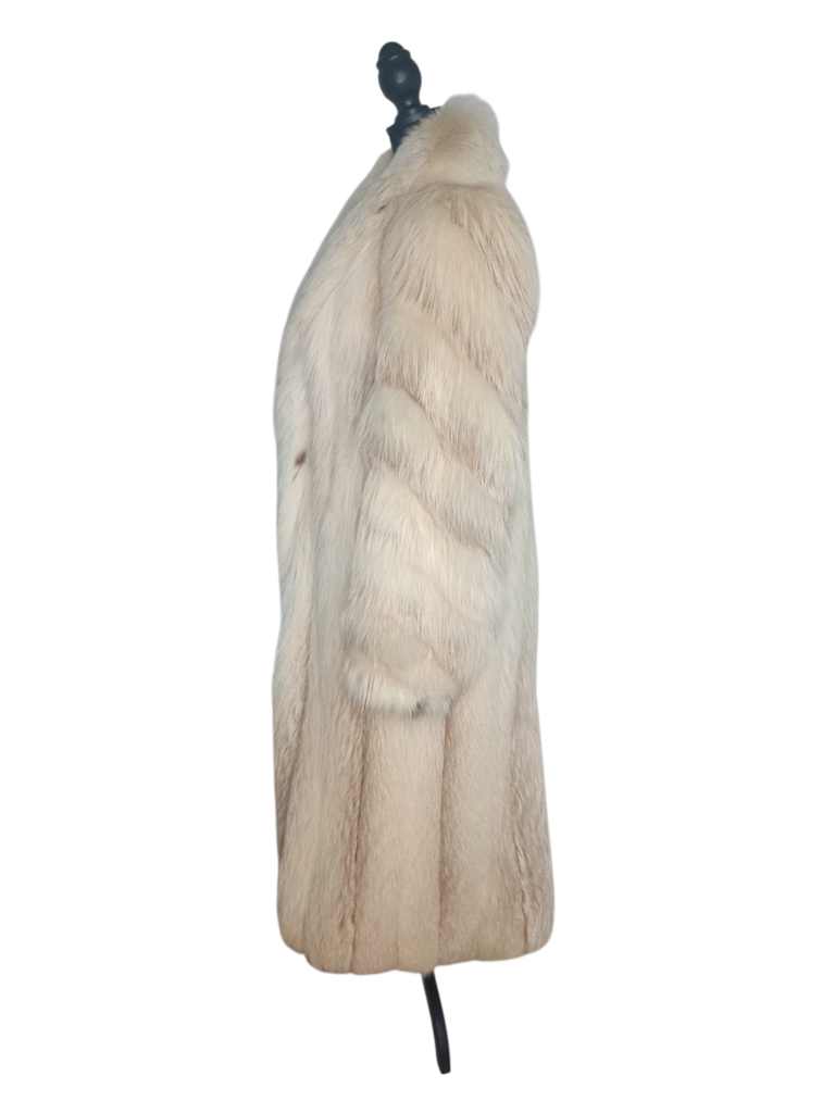 ~ lightweight saga Island fox fur coat size 12 L~no duties