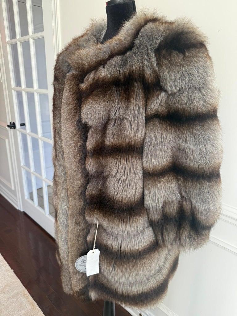 Unused Carolina Herrera fox fur coat size 10/M ~no duties