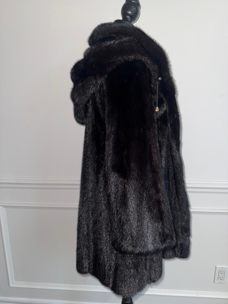 Unused Canada Majestic Mink fur coat with hood size 12-14 L ~no duties