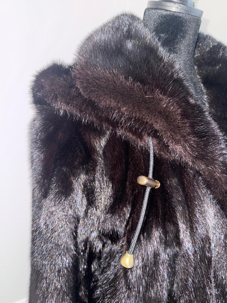 Unused Canada Majestic Mink fur coat with hood size 12-14 L ~no duties