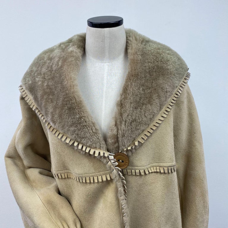 Brand New Fendi Fendissime Italian Beige Shearling Fur Coat (Size 14-L)