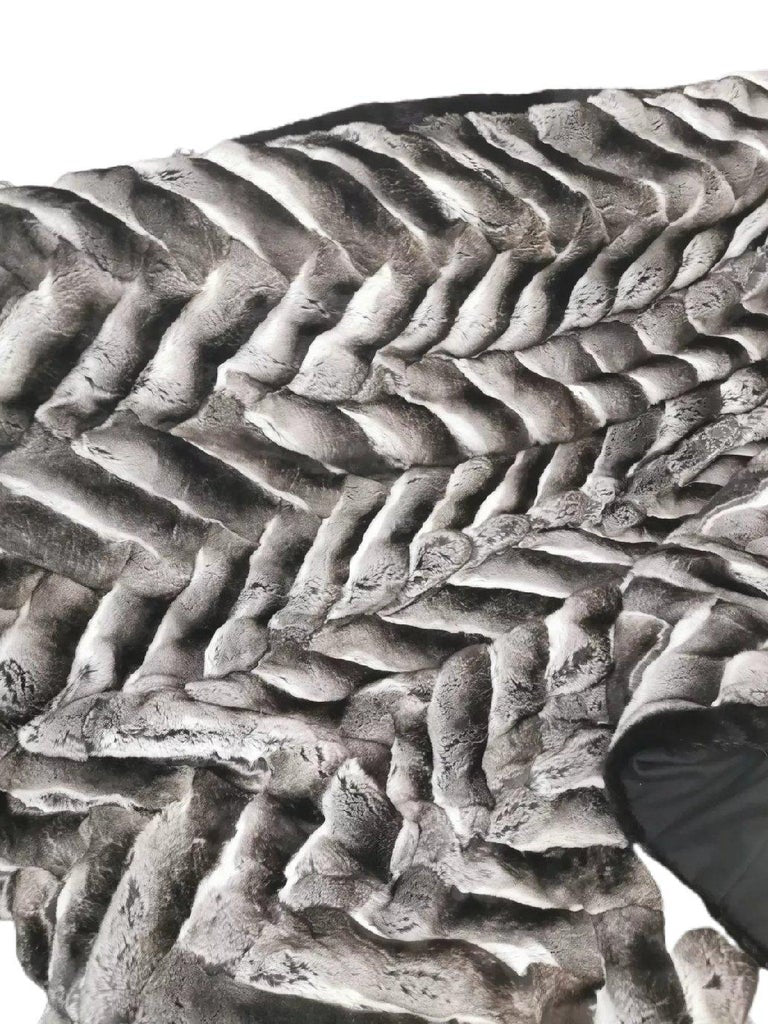 Brand New European Chinchilla Fur Blanket (California King Size 84''x72'' )