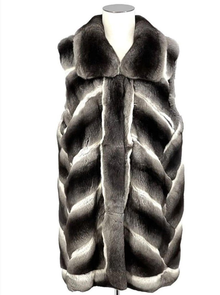 Brand new chinchilla fur vest size M