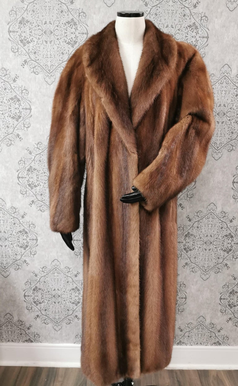 Brand New Demi Buff Mink Fur Coat (Size 12-M/L)