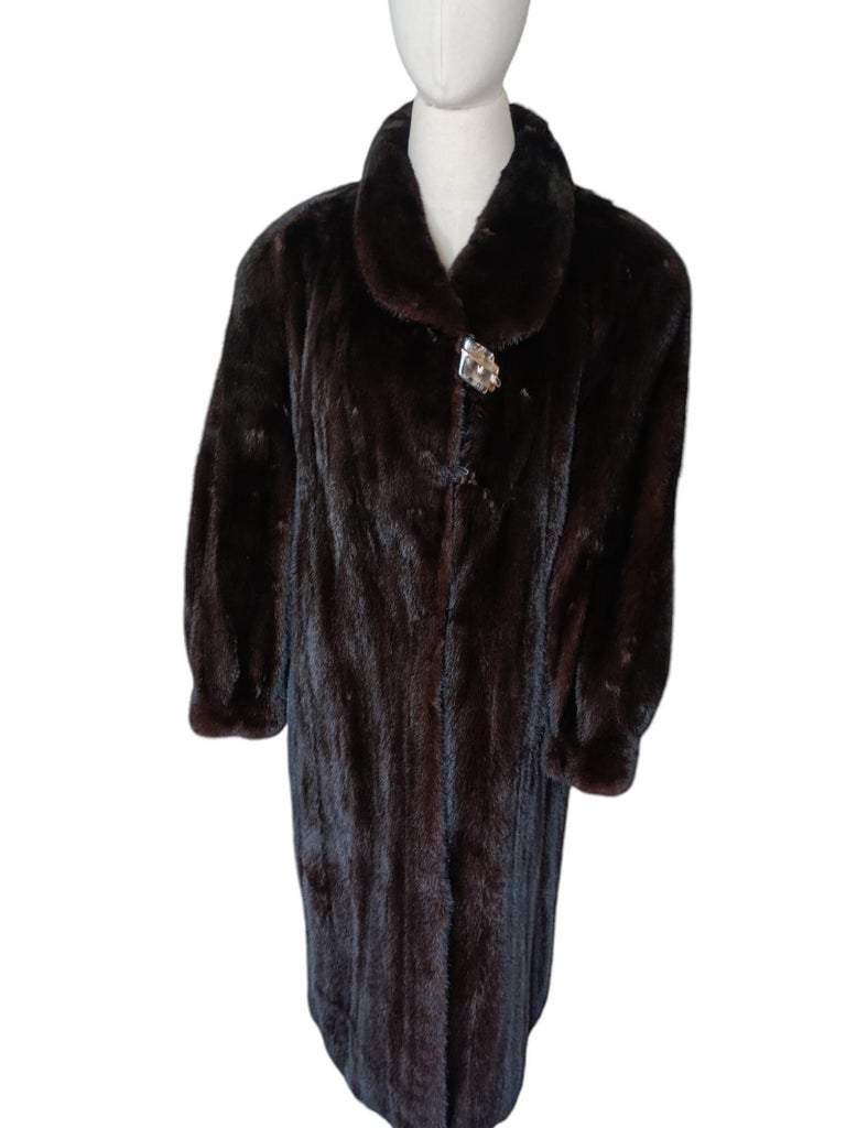 Showroom Ranch Mink Fur Coat (Size 16 XL) ~no duties