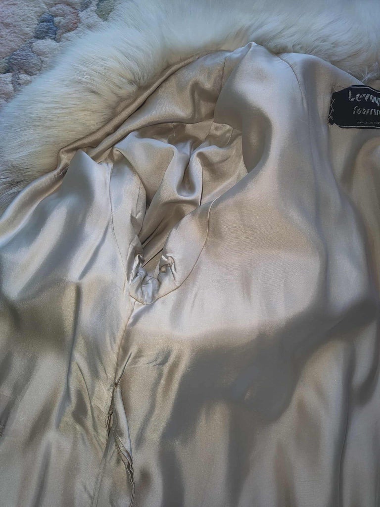 lightweight white saga Chevron white fox fur coat size 12 L ~no duties
