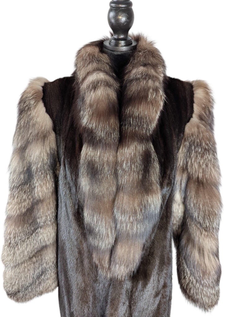 Brand new Mink Fur Coat With crystal Fox Fur sleeves (Size 8/M) ~no duties