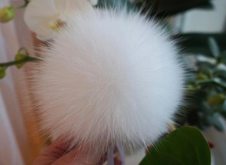 Set of 4 assorted pompoms