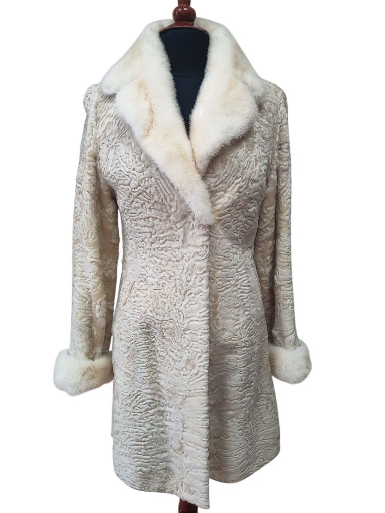 Birger Christensen cream swarkara fur coat size 6/S fits 8/M ~no duties