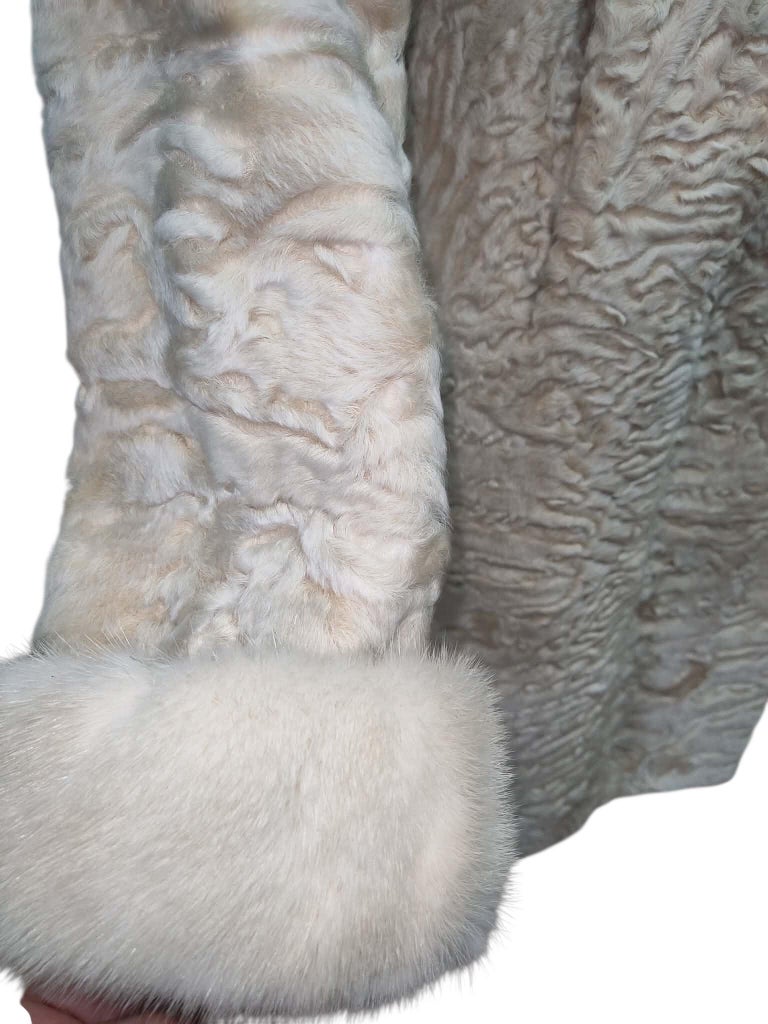 Birger Christensen cream swarkara fur coat size 6/S fits 8/M ~no duties