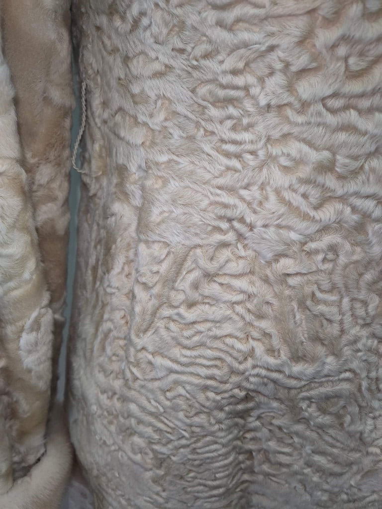 Birger Christensen cream swarkara fur coat size 6/S fits 8/M ~no duties