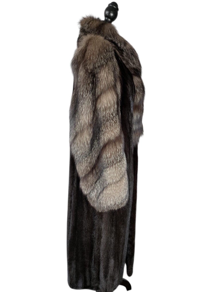 Brand new Mink Fur Coat With crystal Fox Fur sleeves (Size 8/M) ~no duties