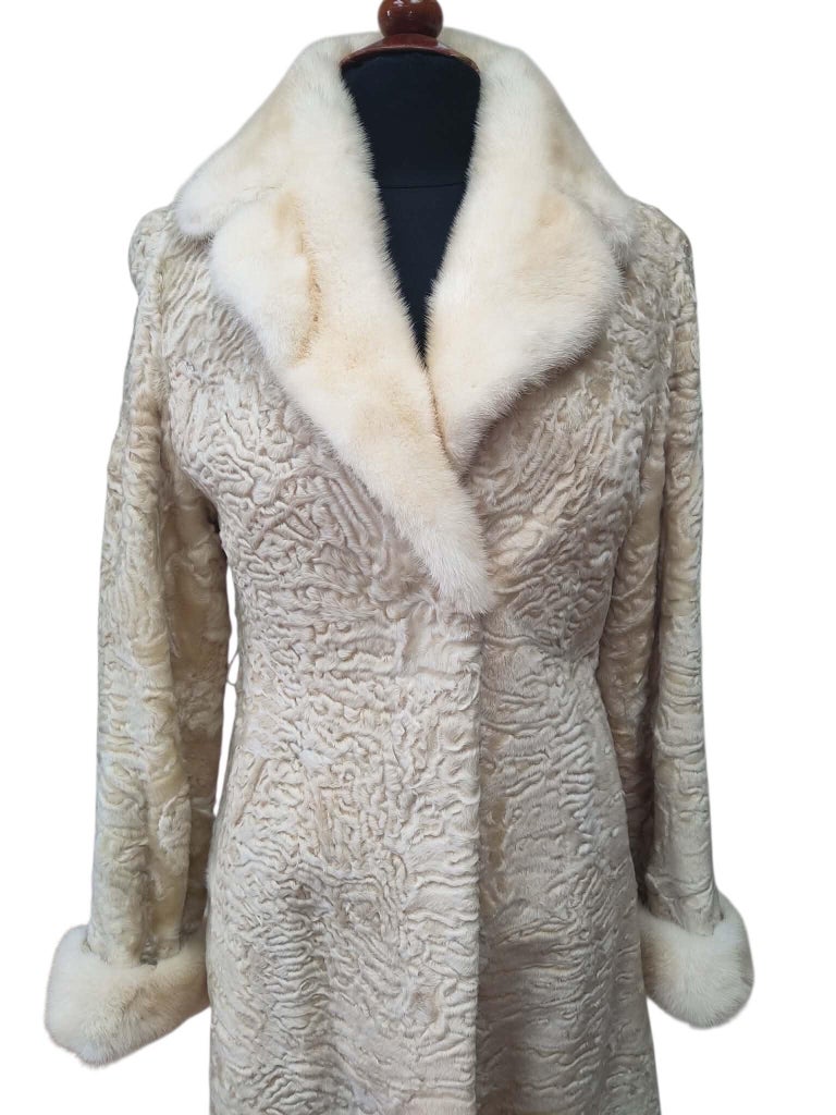 Birger Christensen cream swarkara fur coat size 6/S fits 8/M ~no duties