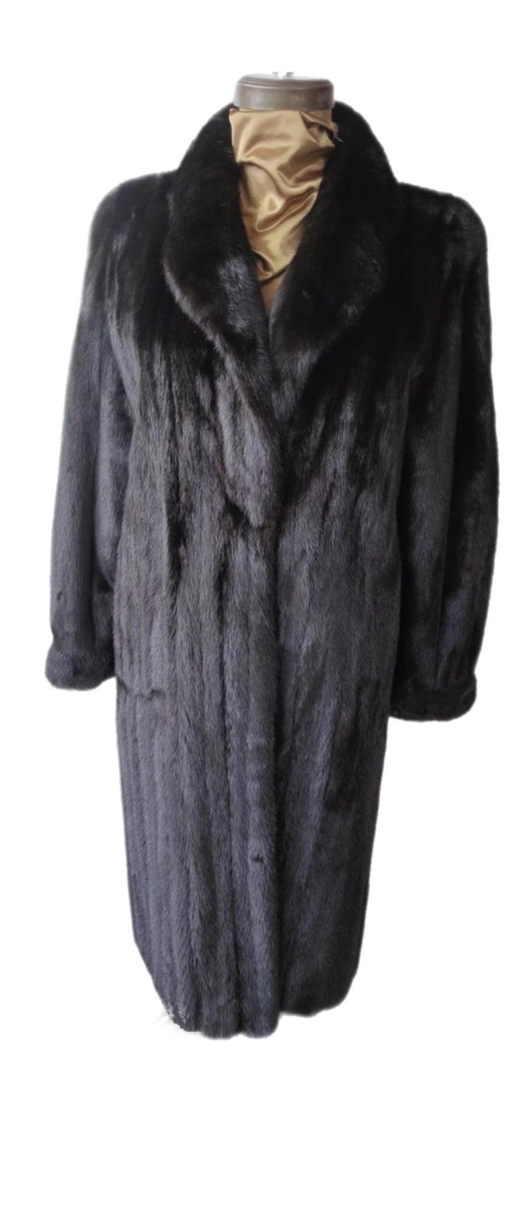 Brand new Carolina Herrera Female Black Mink Fur Coat (Size 16-L)