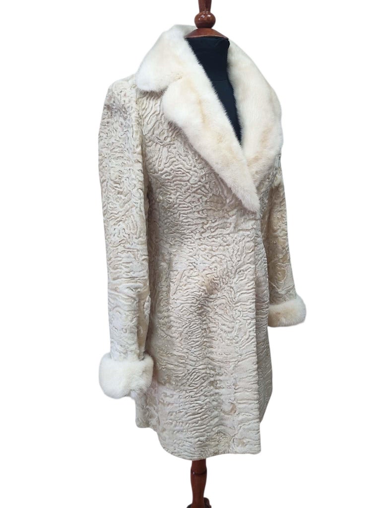 Birger Christensen cream swarkara fur coat size 6/S fits 8/M ~no duties