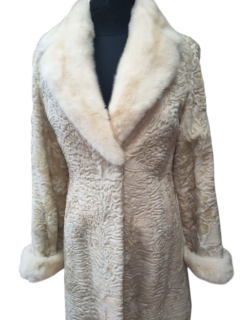 Birger Christensen cream swarkara fur coat size 6/S fits 8/M ~no duties