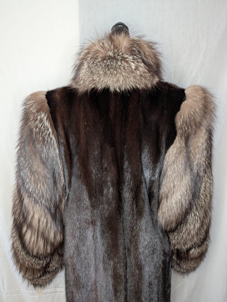 Brand new Mink Fur Coat With crystal Fox Fur sleeves (Size 8/M) ~no duties