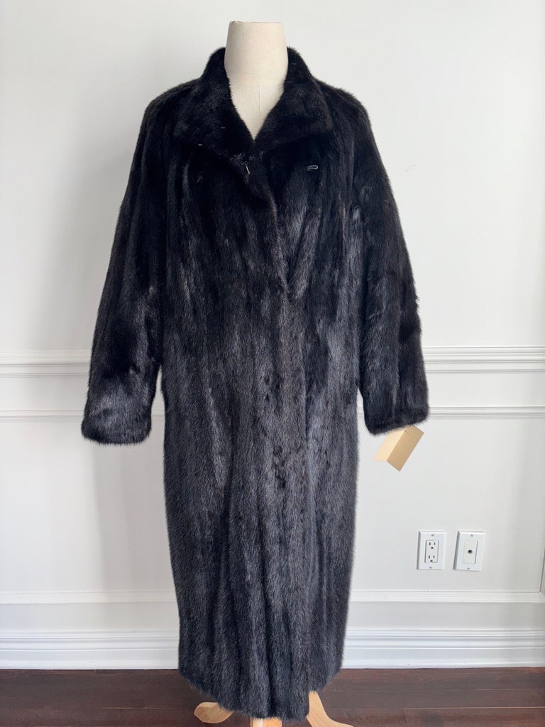 ~vintage Black mink fur coat no duties