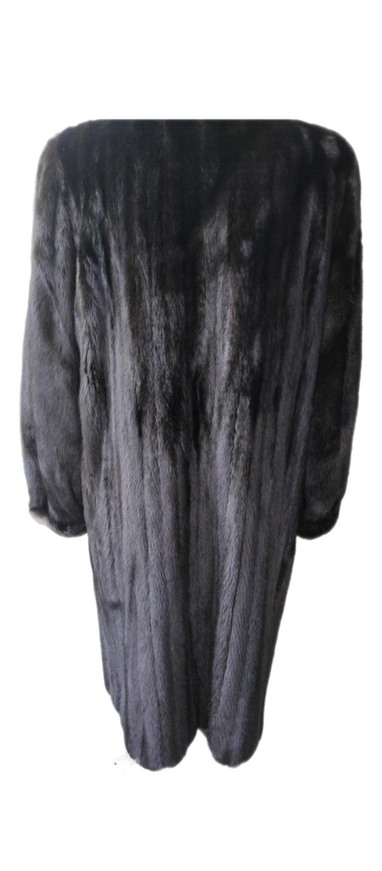Brand new Carolina Herrera Female Black Mink Fur Coat (Size 16-L)